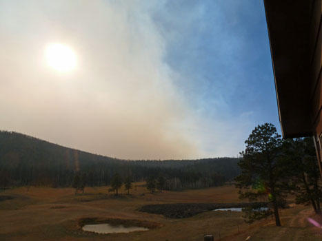 https://rivercrossinginc.tripod.com/firepictures/estes_park_smoke.jpg